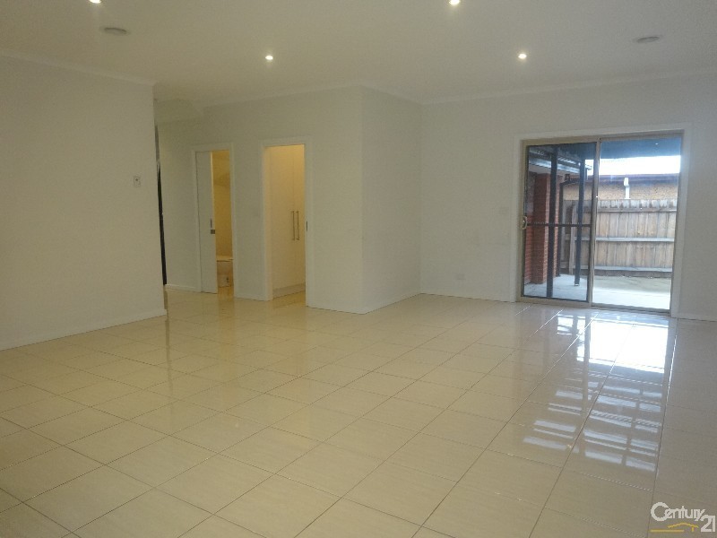 35 Mollison Street, Dandenong North VIC 3175
