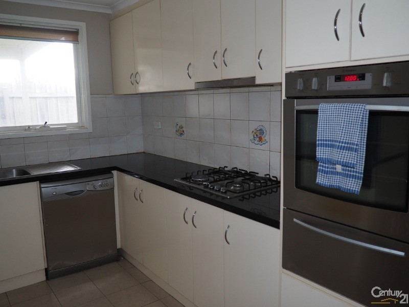 8 Markham Court, Keysborough VIC 3173