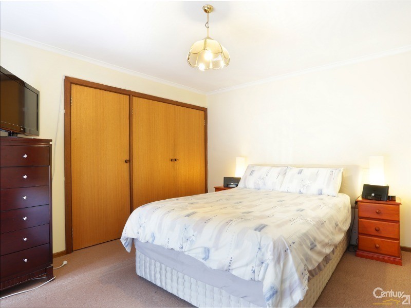 2/1 Lesley Grove, Noble Park VIC 3174