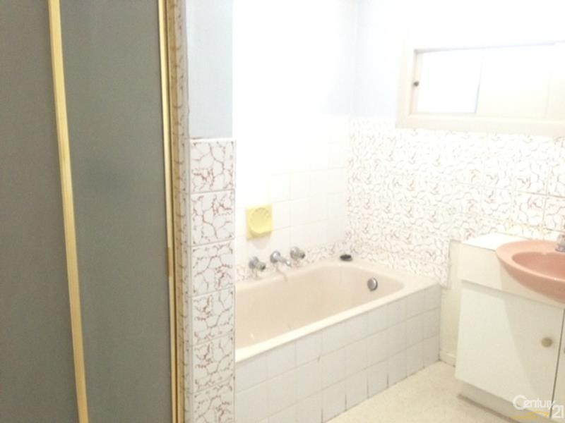 13 Brady Avenue, Clayton South VIC 3169