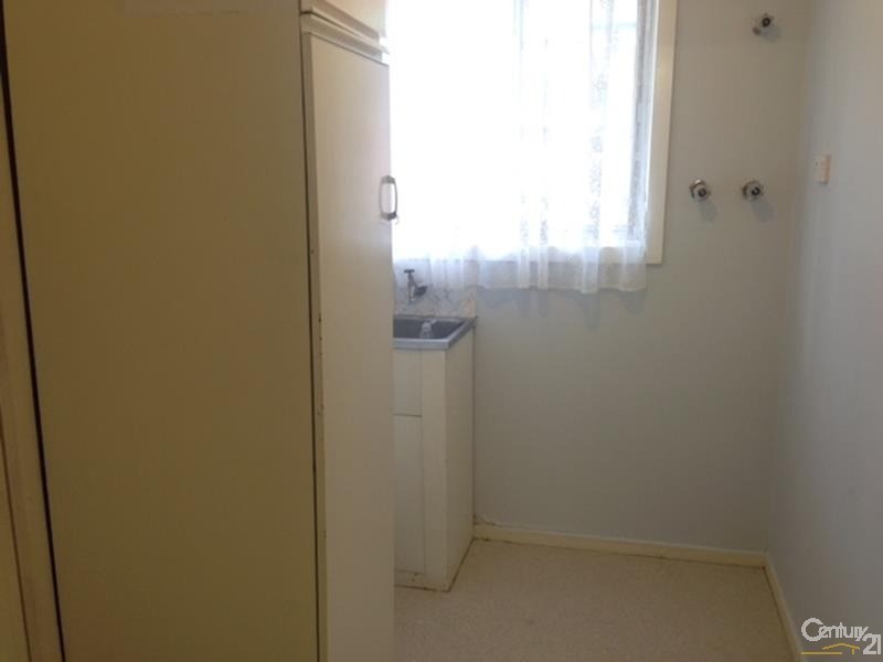 13 Brady Avenue, Clayton South VIC 3169