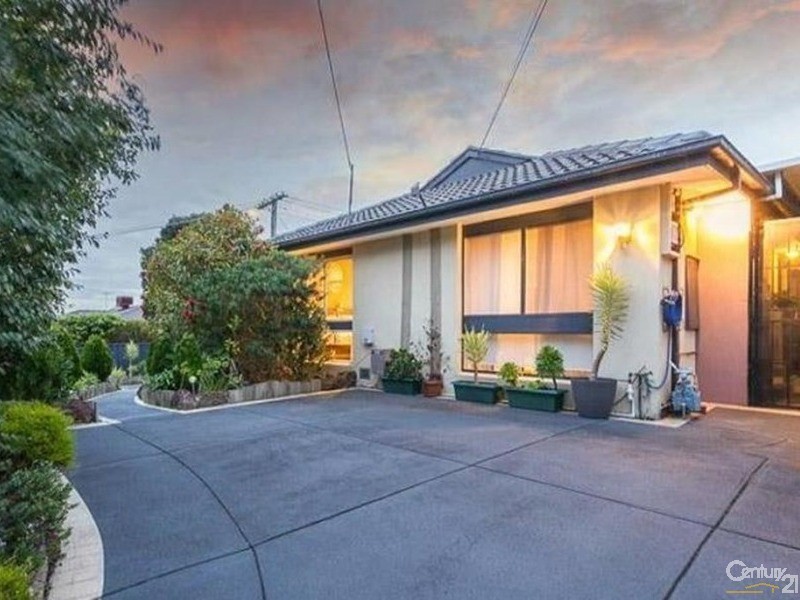 17 Coolavin Road, Noble Park North VIC 3174