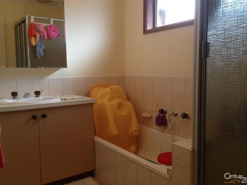 1/7 Flinders Street, Noble Park VIC 3174