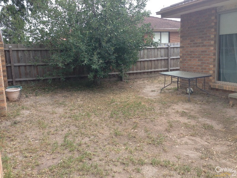 1/7 Flinders Street, Noble Park VIC 3174