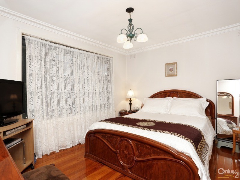 6 Wyuna Drive, Noble Park VIC 3174