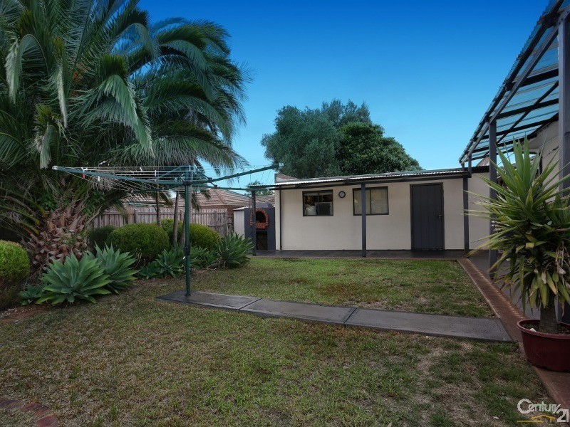 6 Wyuna Drive, Noble Park VIC 3174
