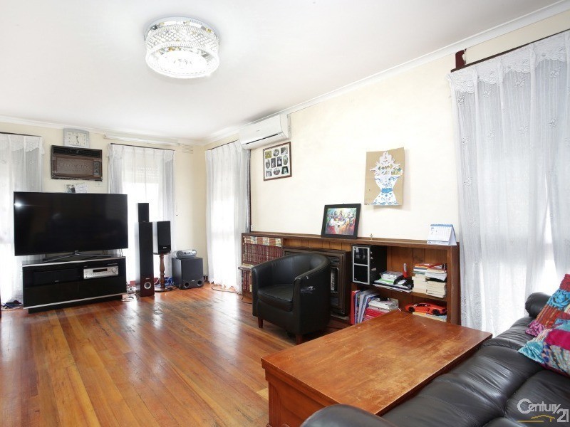 17 Hume Road, Springvale South VIC 3172