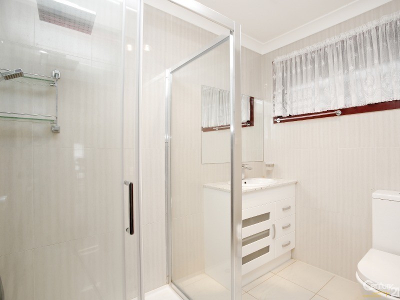 17 Hume Road, Springvale South VIC 3172