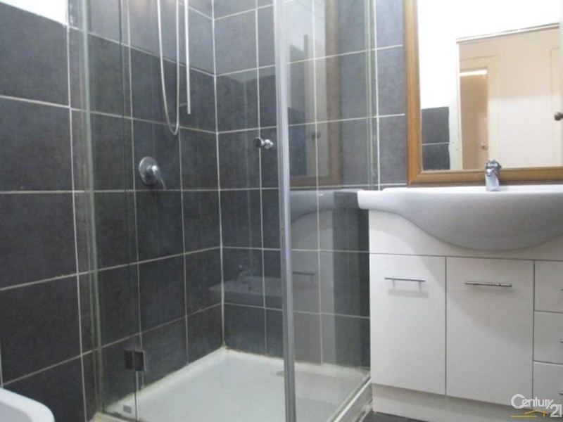 1/128 Railway Parade, Noble Park VIC 3174