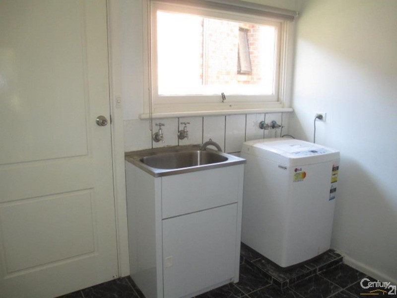 1/128 Railway Parade, Noble Park VIC 3174