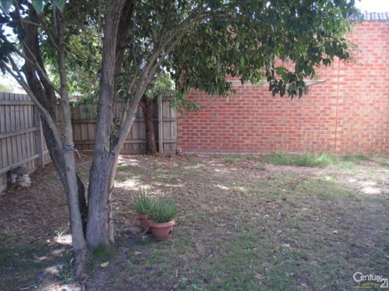 1/128 Railway Parade, Noble Park VIC 3174