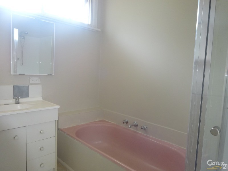 162 Railway Parade, Noble Park VIC 3174