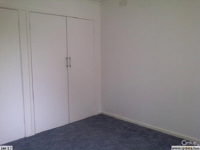 32  Huntsman Drive, Noble Park VIC 3174