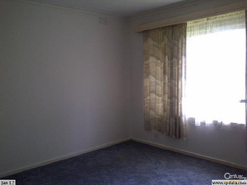 32  Huntsman Drive, Noble Park VIC 3174