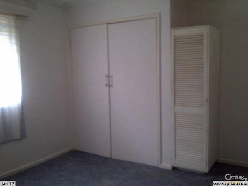 32  Huntsman Drive, Noble Park VIC 3174