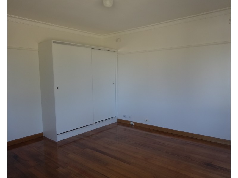 11 Jonathan Court, Noble Park VIC 3174