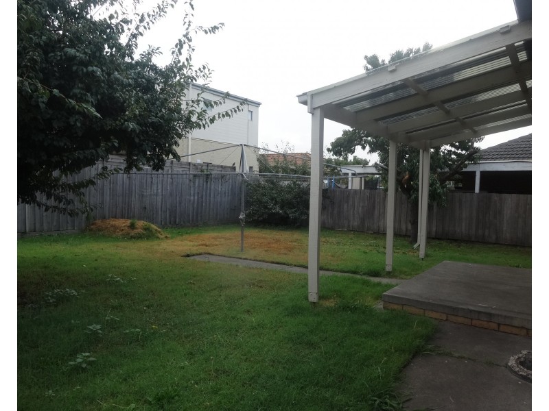 11 Jonathan Court, Noble Park VIC 3174