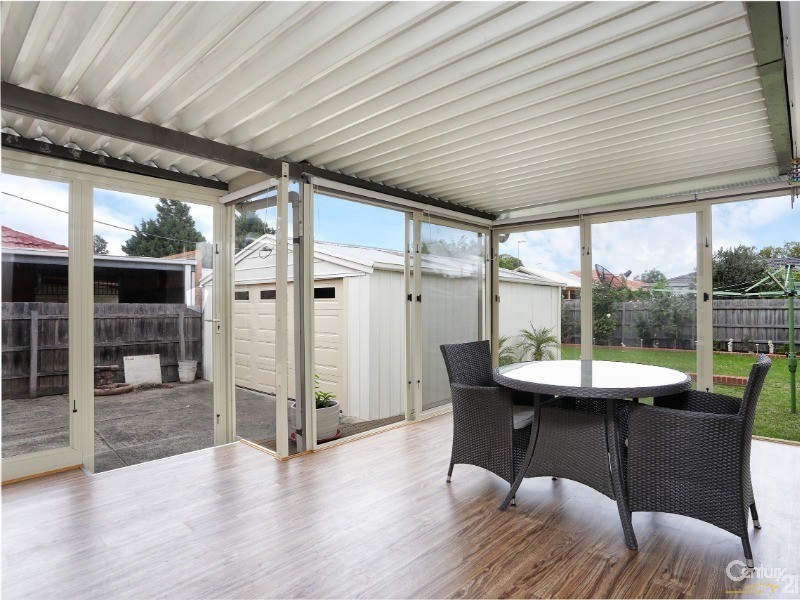 12 Large Street, Springvale VIC 3171