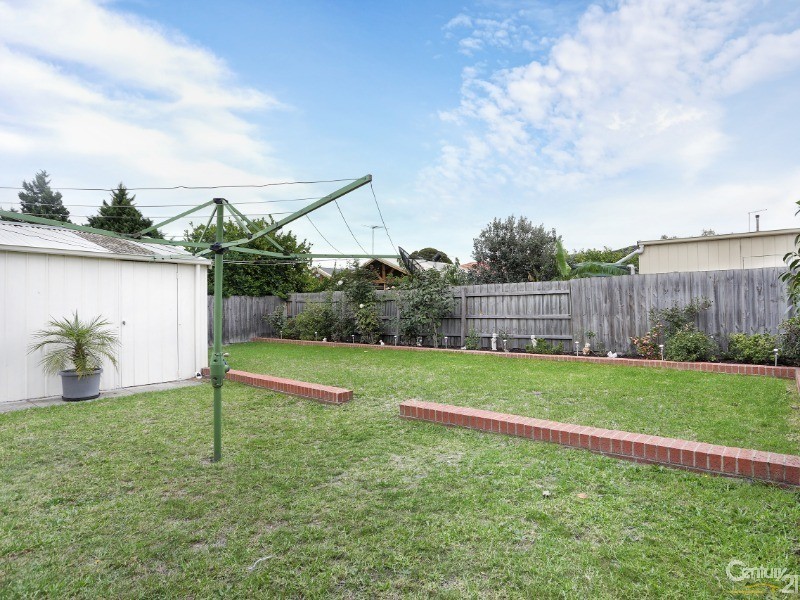 12 Large Street, Springvale VIC 3171