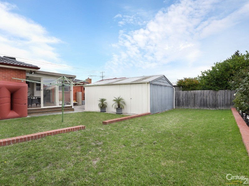 12 Large Street, Springvale VIC 3171