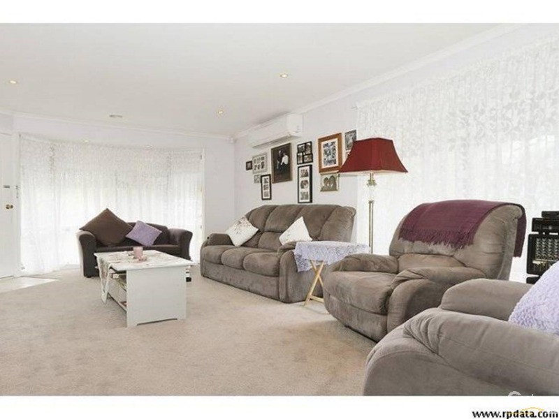 34 Silver Gum Drive, Pakenham VIC 3810