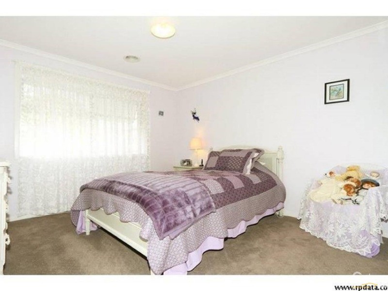 34 Silver Gum Drive, Pakenham VIC 3810