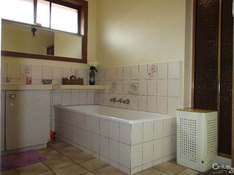 14 Timberglade Drive, Noble Park North VIC 3174