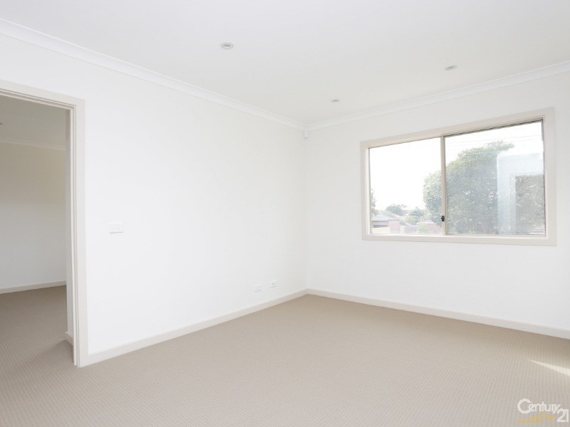 1/120-122 Buckley Street, Noble Park VIC 3174