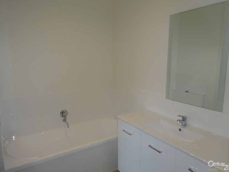 4/120-122 Buckley Street, Noble Park VIC 3174