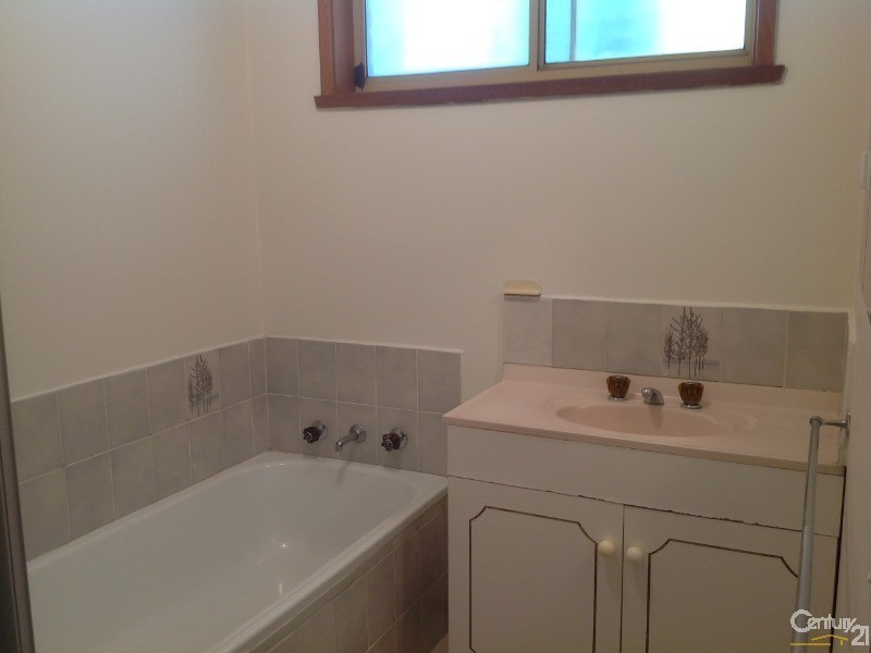 2/282 Police Road, Noble Park North VIC 3174