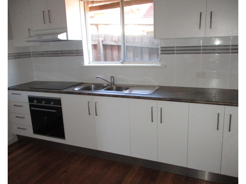 4/113 Kelvinside Road, Noble Park VIC 3174