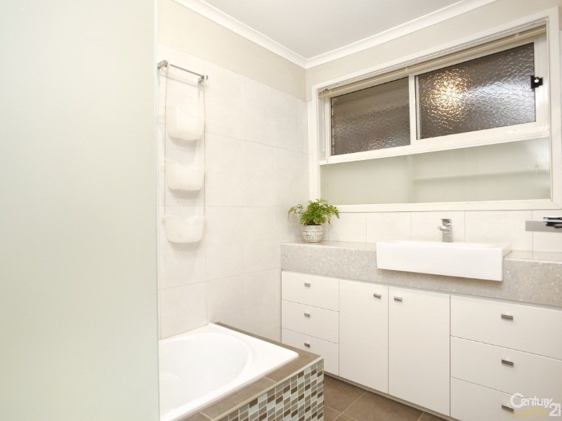 9 Lugarno Court, Keysborough VIC 3173