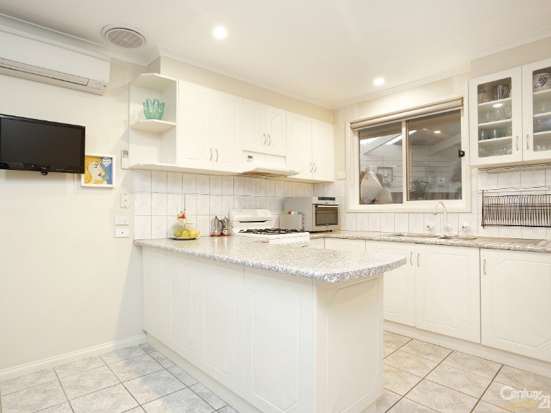 9 Lugarno Court, Keysborough VIC 3173