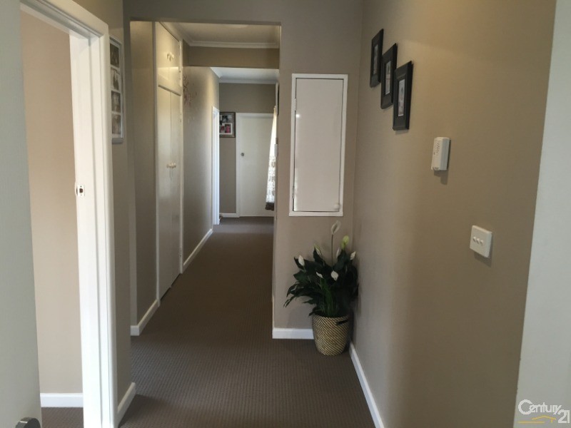 1/1 Culliver Ave, Eumemmerring VIC 3177