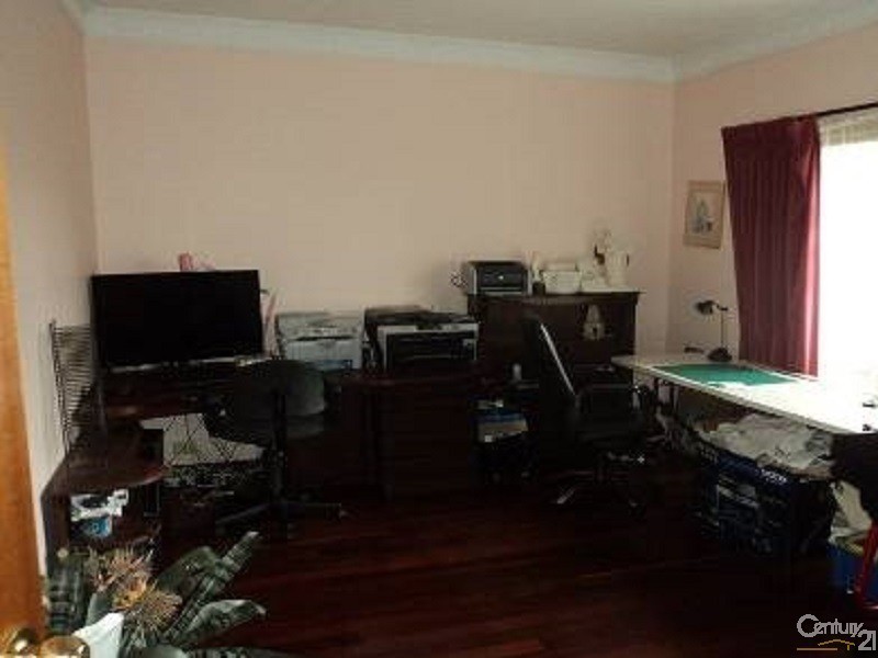 37 Holmbury Boulevard, Mulgrave VIC 3170