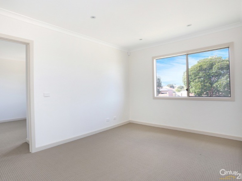 1/120-122 Buckley Street, Noble Park VIC 3174