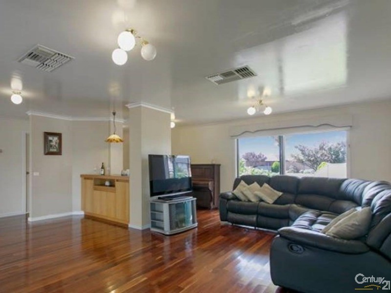 5 Rochell Court, Clarinda VIC 3169