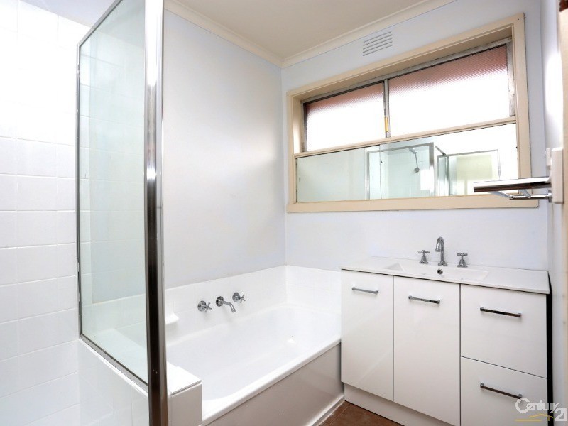 4/3 Leopold Ave, Springvale South VIC 3172