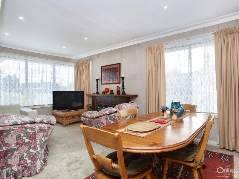 13 Leeside Street, Dandenong North VIC 3175