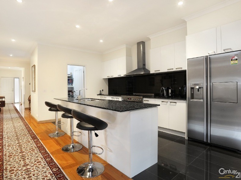 7 Hermes Avenue, Cranbourne West VIC 3977