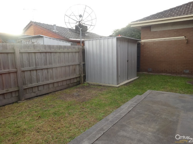 2/43 Paterson Road, Springvale South VIC 3172