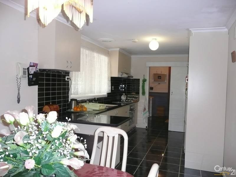 15 Sheldon Place, Clayton South VIC 3169