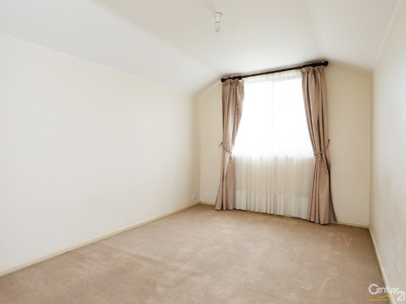 92 Liege Avenue, Noble Park VIC 3174