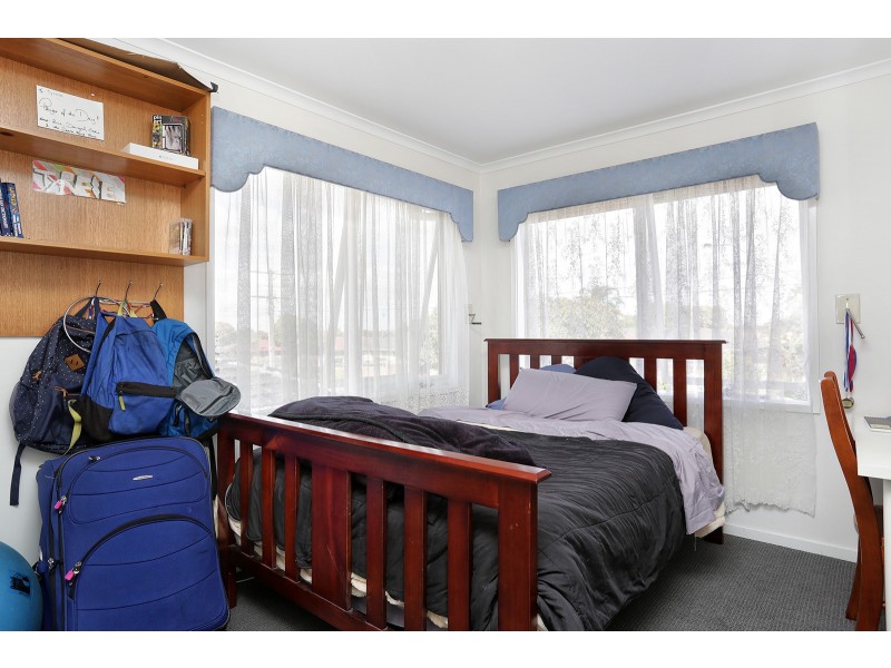 15 Bundeena Ave, Keysborough VIC 3173