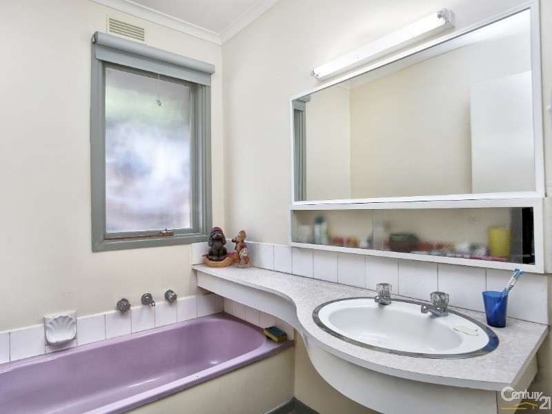 53 Kuringgai Cres, Noble Park VIC 3174