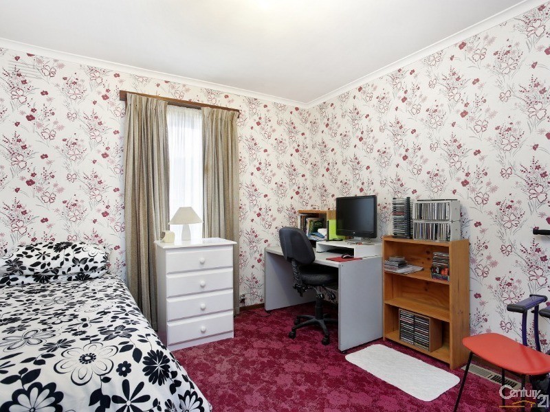 53 Kuringgai Cres, Noble Park VIC 3174