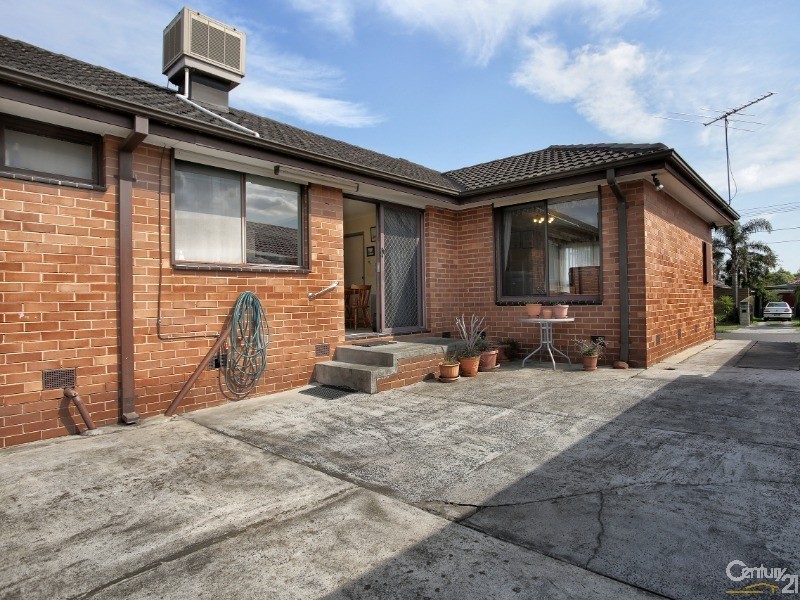 53 Kuringgai Cres, Noble Park VIC 3174