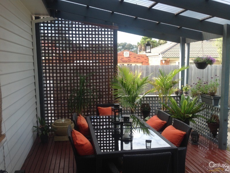 24 Lee Avenue, Springvale VIC 3171