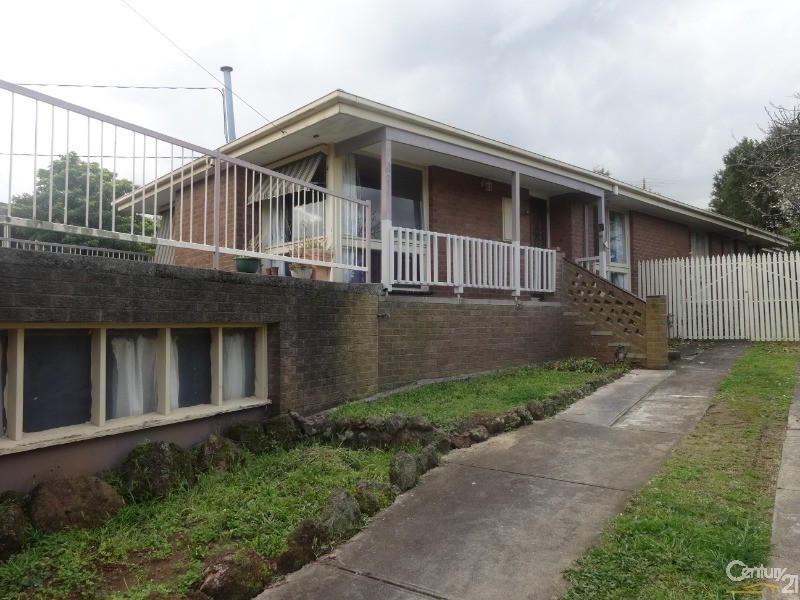 6 McKay Court, Dandenong North VIC 3175