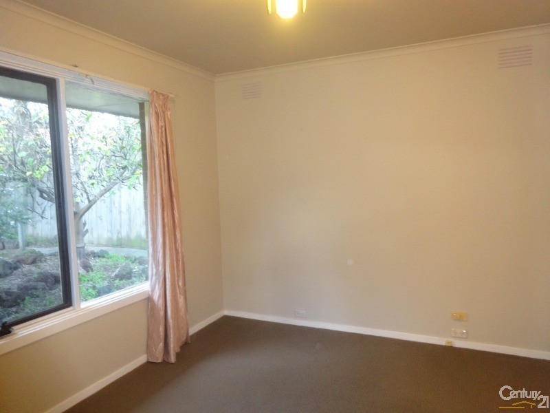 6 McKay Court, Dandenong North VIC 3175